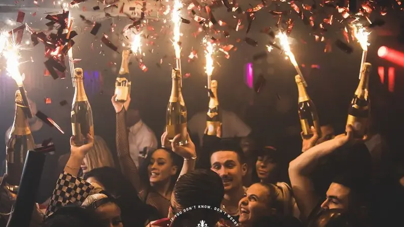 Cirque Le Soir Table Prices