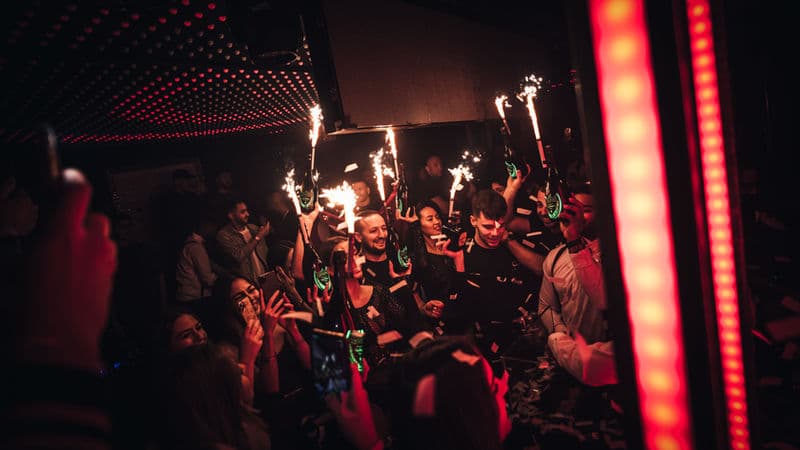 Do VIP Tables Guarantee Entry in Mayfair?