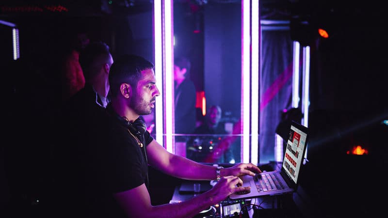 Does it Matter Which London Club Promoter You Book With?