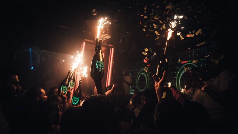 How Does A Club Minimum Spend Work in London?