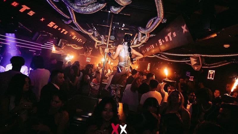 How Much is a Table at Luxx Nightclub London