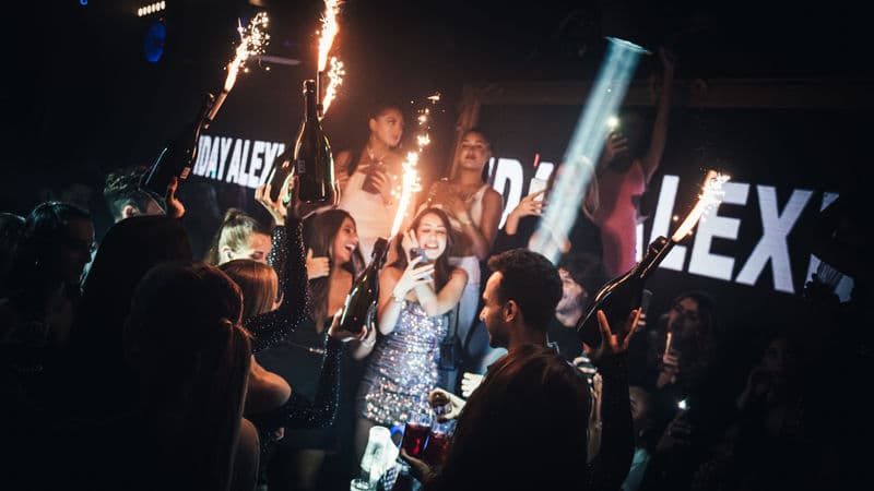 Private Club Bookings in Mayfair: Experiencing London's Exclusive Nightlife