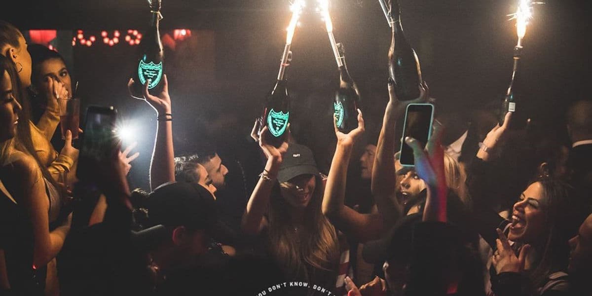 Cirque Le Soir Table Booking