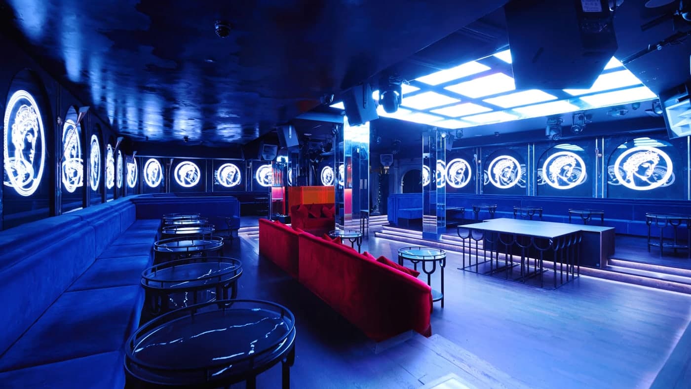 Selene London Table Booking